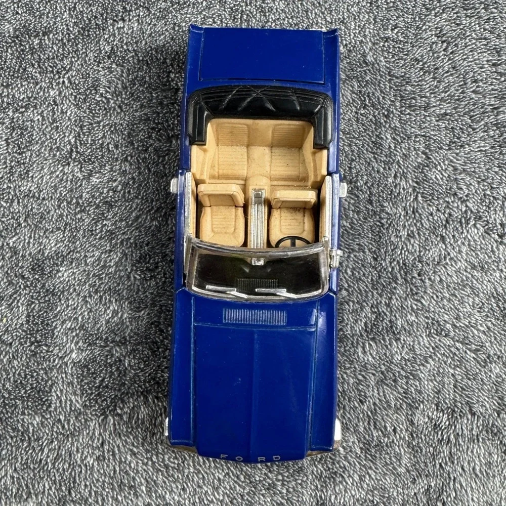 Sun Star Ford‎ Mustang Convertible Blue 1/24 Diecast Model SS 7711 Opening Hood